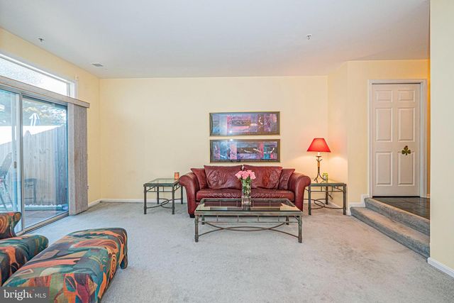 44186 SHADY GLEN TER, Ashburn, VA 20147