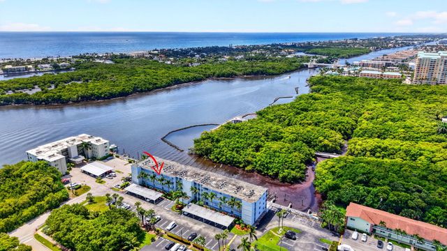 689 NE 6th Court 4030, Boynton Beach, FL 33435