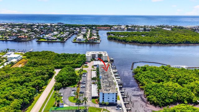 689 NE 6th Court 4030, Boynton Beach, FL 33435
