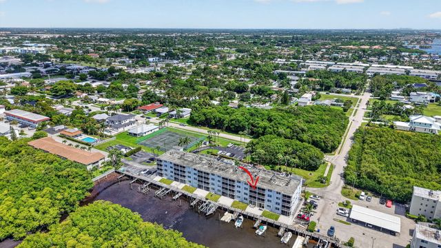 689 NE 6th Court 4030, Boynton Beach, FL 33435