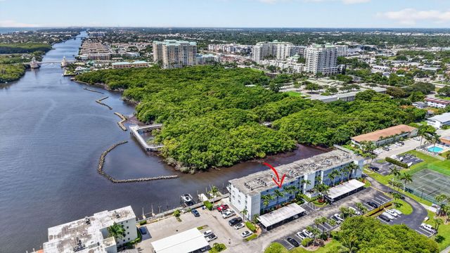 689 NE 6th Court 4030, Boynton Beach, FL 33435
