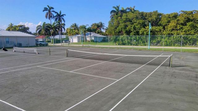 689 NE 6th Court 4030, Boynton Beach, FL 33435