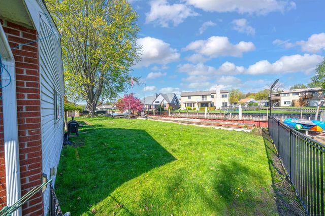 46891 Roselane Drive, Chesterfield Twp, MI 48047