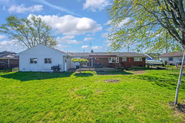 46891 Roselane Drive, Chesterfield Twp, MI 48047