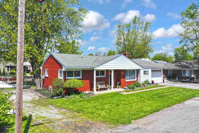 46891 Roselane Drive, Chesterfield Twp, MI 48047