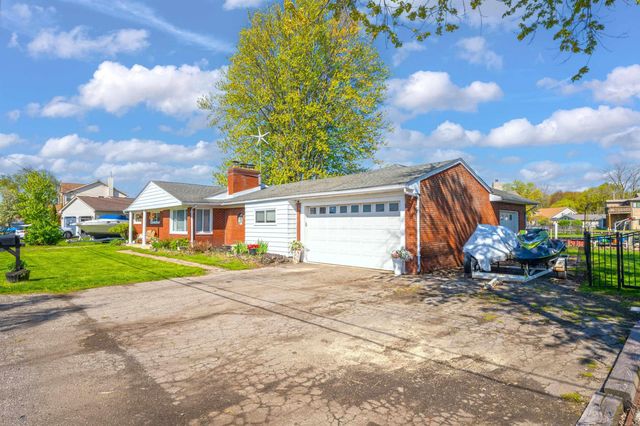 46891 Roselane Drive, Chesterfield Twp, MI 48047