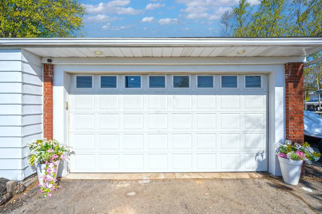 46891 Roselane Drive, Chesterfield Twp, MI 48047