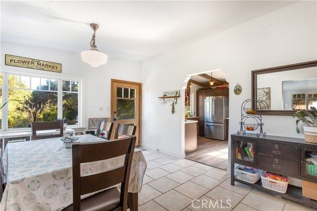 1027 S Live Oak Park, Fallbrook, CA 92028