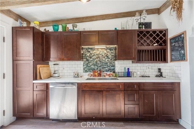 1027 S Live Oak Park, Fallbrook, CA 92028