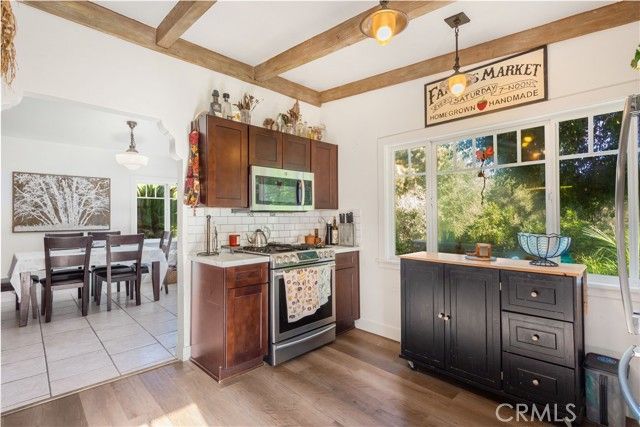 1027 S Live Oak Park, Fallbrook, CA 92028