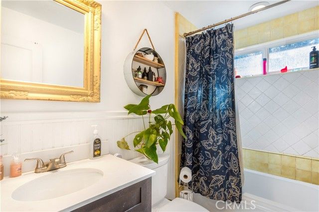 1027 S Live Oak Park, Fallbrook, CA 92028