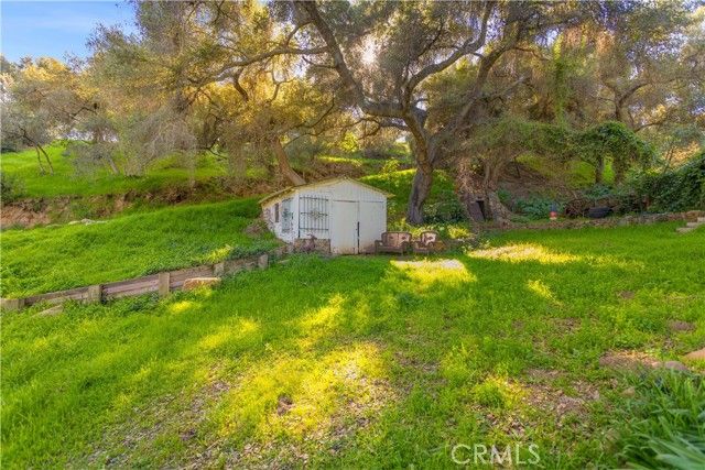 1027 S Live Oak Park, Fallbrook, CA 92028