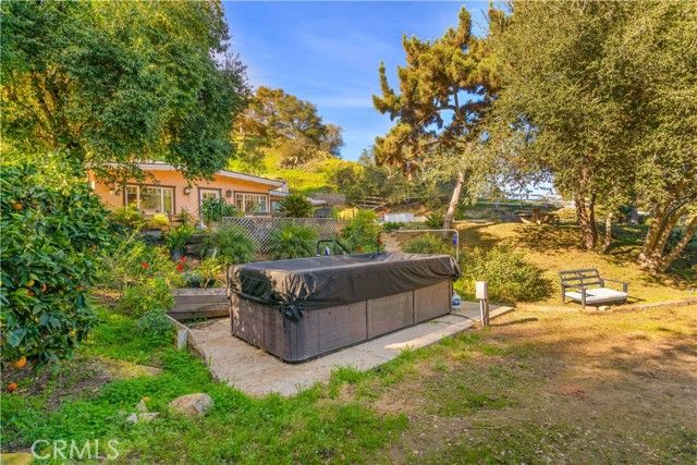 1027 S Live Oak Park, Fallbrook, CA 92028