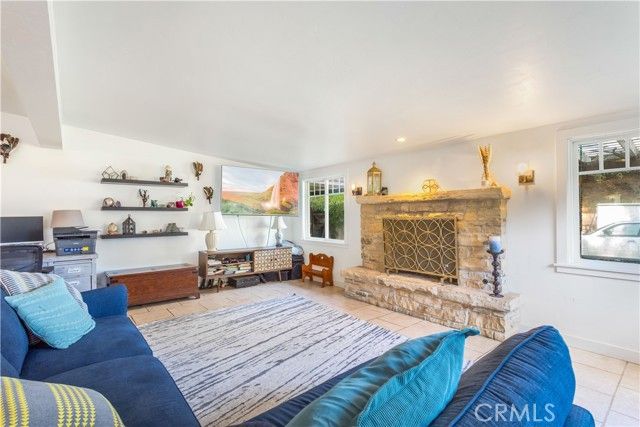 1027 S Live Oak Park, Fallbrook, CA 92028