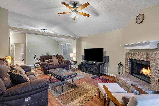 10240 Brea Canyon Road, Fort Worth, TX 76108