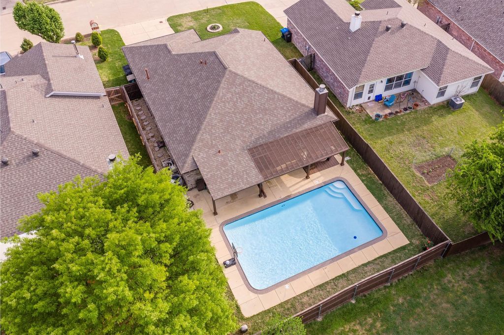 10240 Brea Canyon Road, Fort Worth, TX 76108