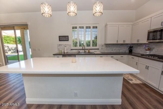 127 N DATE PALM Drive, Gilbert, AZ 85234