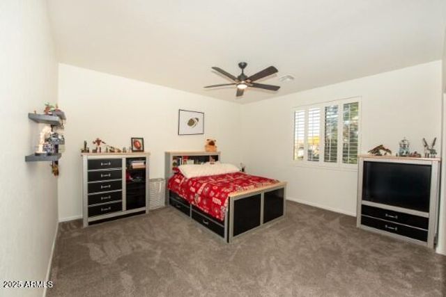 127 N DATE PALM Drive, Gilbert, AZ 85234