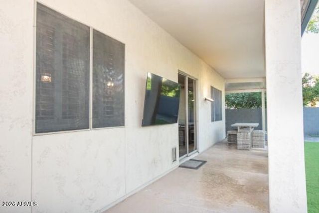 127 N DATE PALM Drive, Gilbert, AZ 85234