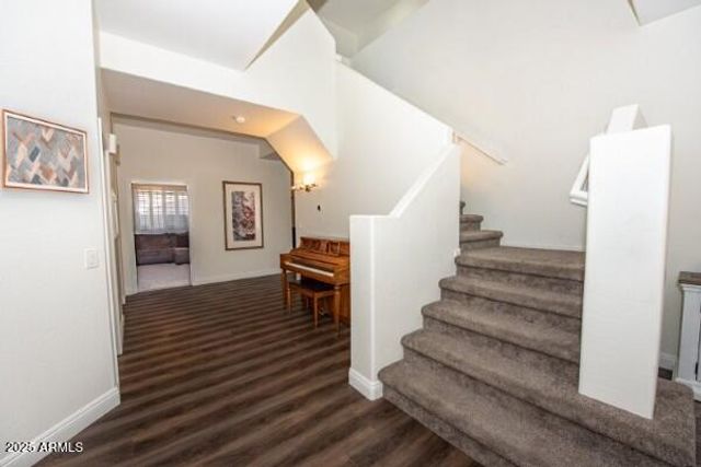 127 N DATE PALM Drive, Gilbert, AZ 85234