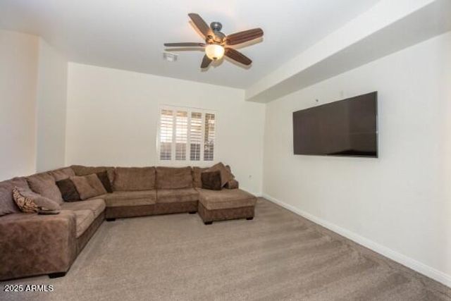 127 N DATE PALM Drive, Gilbert, AZ 85234