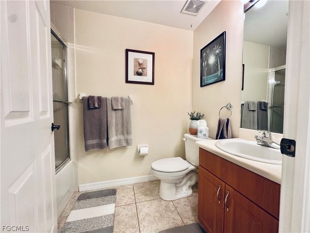 1133 Van Loon Commons CIR 203, Cape Coral, FL 33909