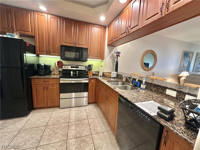 1133 Van Loon Commons CIR 203, Cape Coral, FL 33909