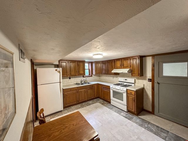 4 Lafrance Drive, Hudson, MA 01749