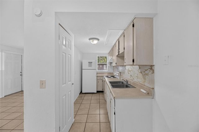 8726 & 8728 N 48TH STREET, Tampa, FL 33617