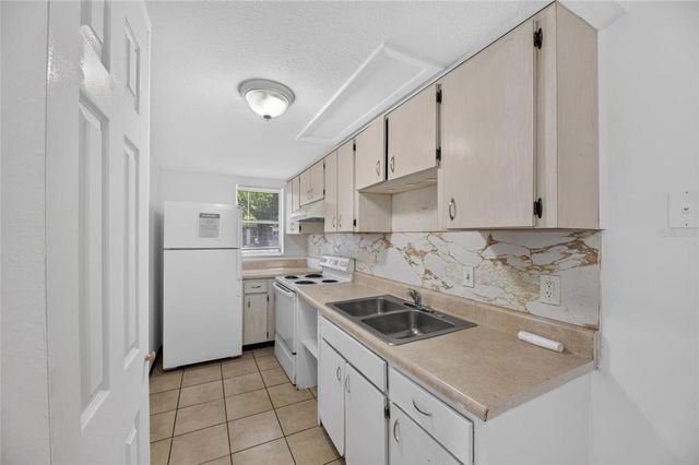 8726 & 8728 N 48TH STREET, Tampa, FL 33617
