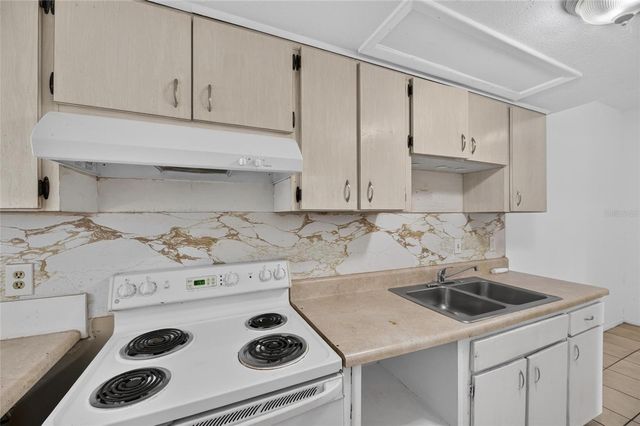 8726 & 8728 N 48TH STREET, Tampa, FL 33617