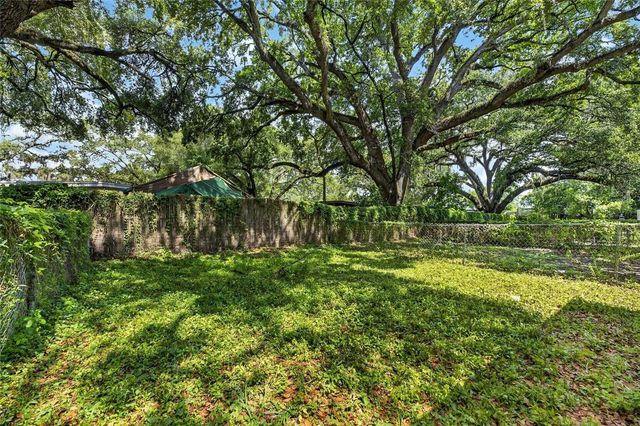 8726 & 8728 N 48TH STREET, Tampa, FL 33617