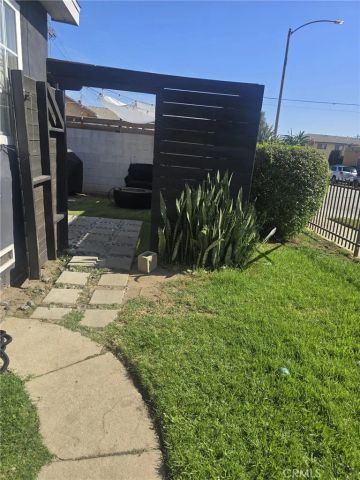 6700 10th, Los Angeles, CA 90043