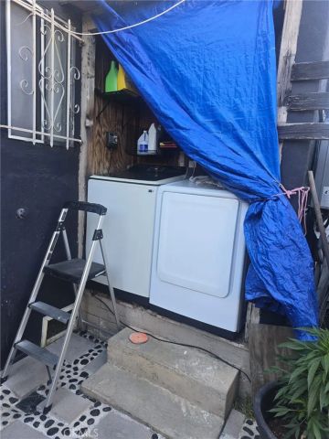6700 10th, Los Angeles, CA 90043