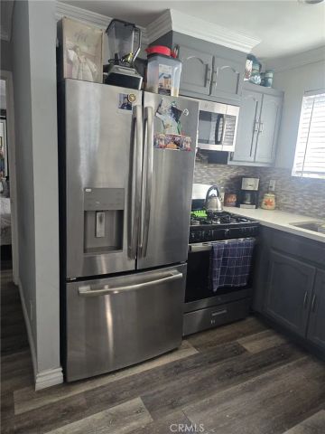 6700 10th, Los Angeles, CA 90043