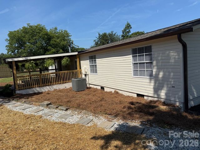 625 Lakeview Road, Salisbury, NC 28147