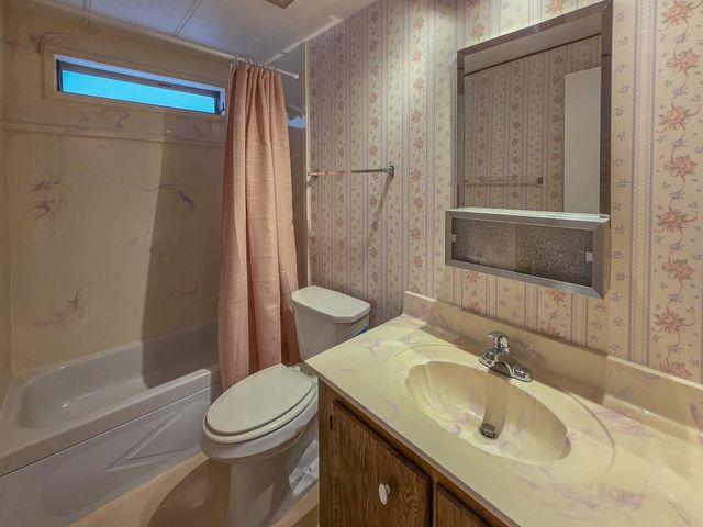 989 Rogue lea Lane, Grants Pass, OR 97526