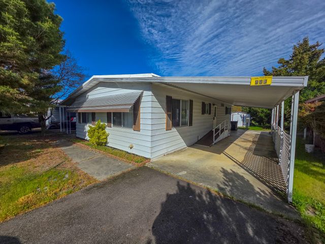 989 Rogue lea Lane, Grants Pass, OR 97526