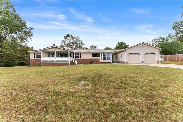 1689 Old State Road, Pendergrass, GA 30567