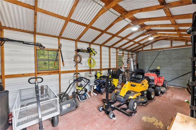 1689 Old State Road, Pendergrass, GA 30567