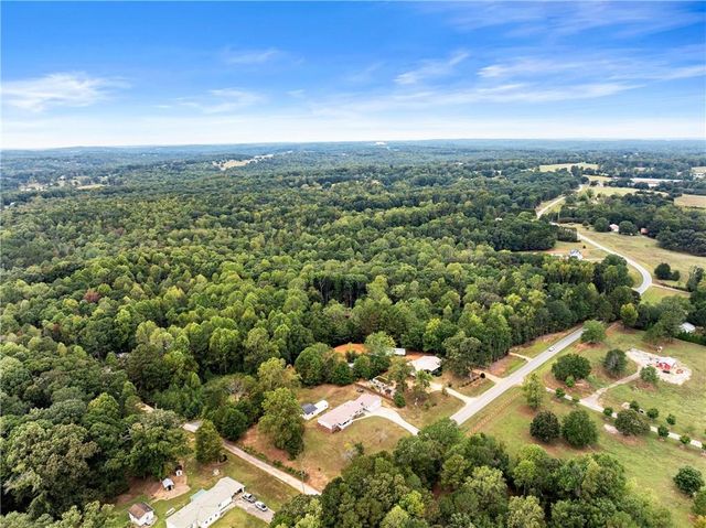1689 Old State Road, Pendergrass, GA 30567