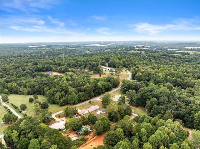 1689 Old State Road, Pendergrass, GA 30567