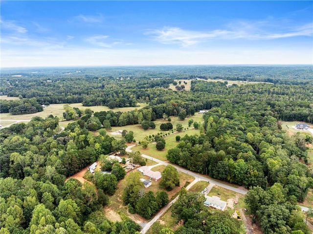 1689 Old State Road, Pendergrass, GA 30567