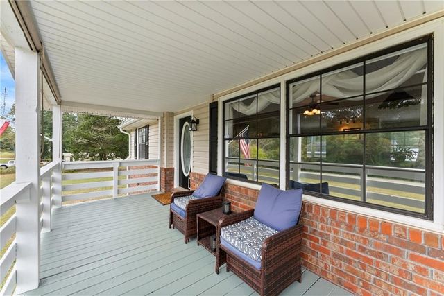 1689 Old State Road, Pendergrass, GA 30567