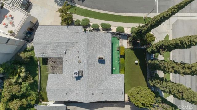 22040 Tiara Street, Woodland Hills, CA 91367