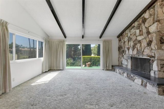 22040 Tiara Street, Woodland Hills, CA 91367