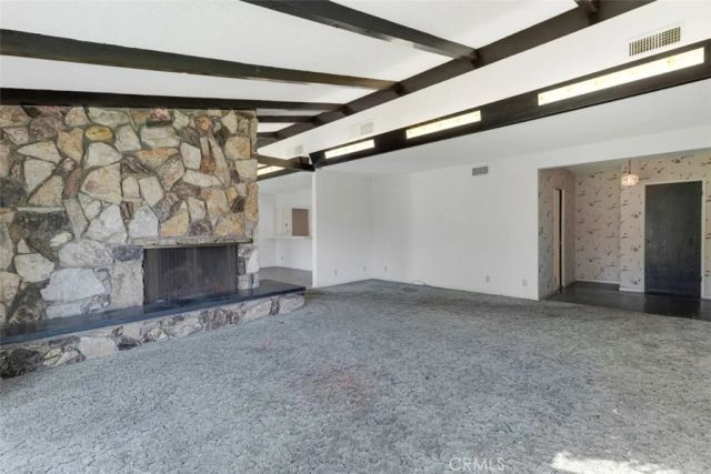 22040 Tiara Street, Woodland Hills, CA 91367