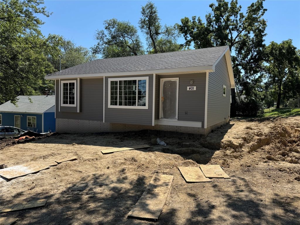 401 E Wall Avenue, Des Moines, IA 50315