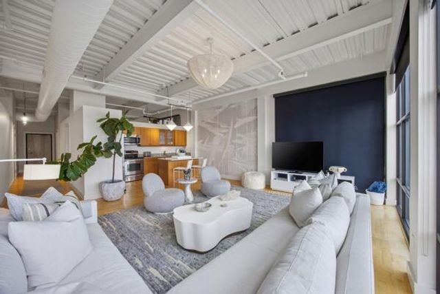 350 E Short Street Unit 203, Lexington, KY 40507