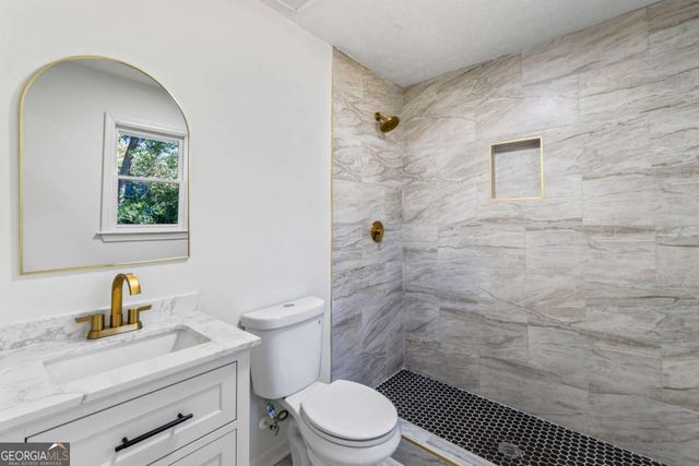 1791 CRESTRIDGE Circle NW, Conyers, GA 30012